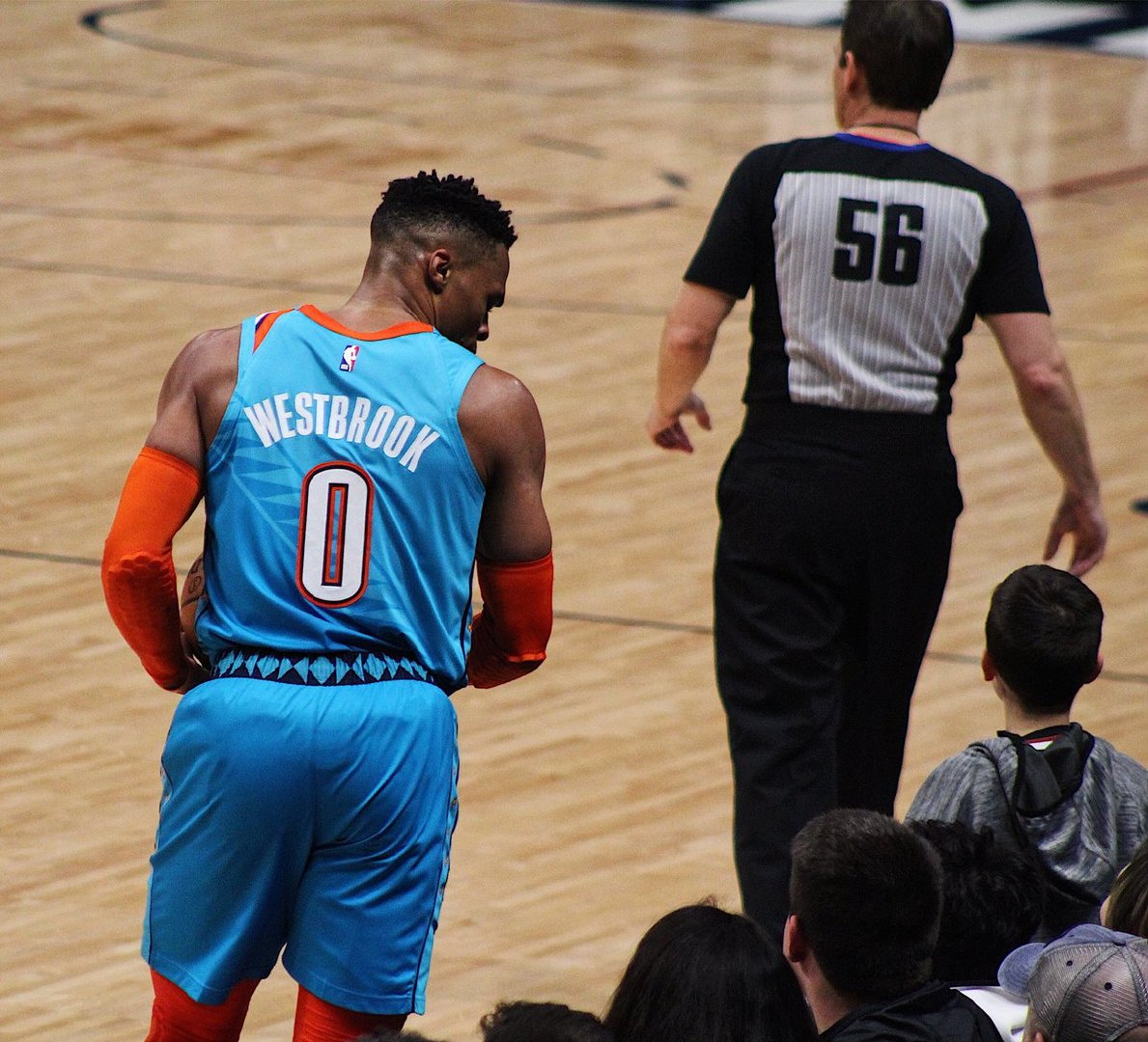 且失误控制 且失误控制